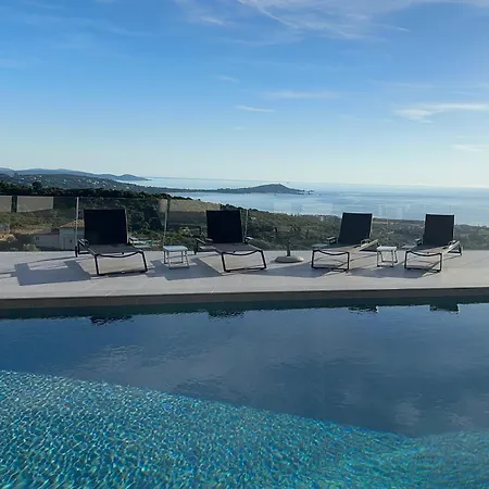 Villa Lola - Modern Architecture, Sea & Pool *