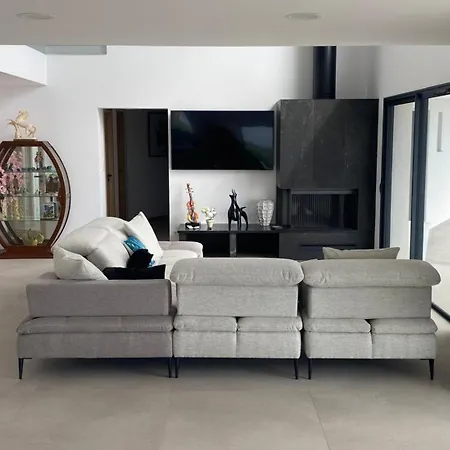 Villa Lola - Modern Architecture, Sea & Pool