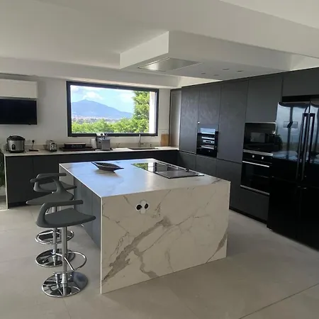 Villa Lola - Modern Architecture, Sea & Pool *