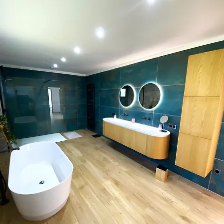 Lola - Modern Architecture, Sea & Pool *