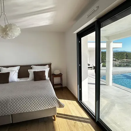 Villa Lola - Modern Architecture, Sea & Pool