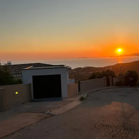 Lola - Modern Architecture, Sea & Pool Villa Albitreccia