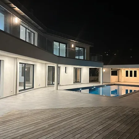 Villa Lola - Modern Architecture, Sea & Pool *